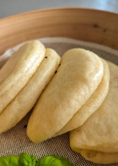 Fluffige Bao Buns: Das ultimative Grundrezept für asiatische Dampfbrötchen - Bild 4