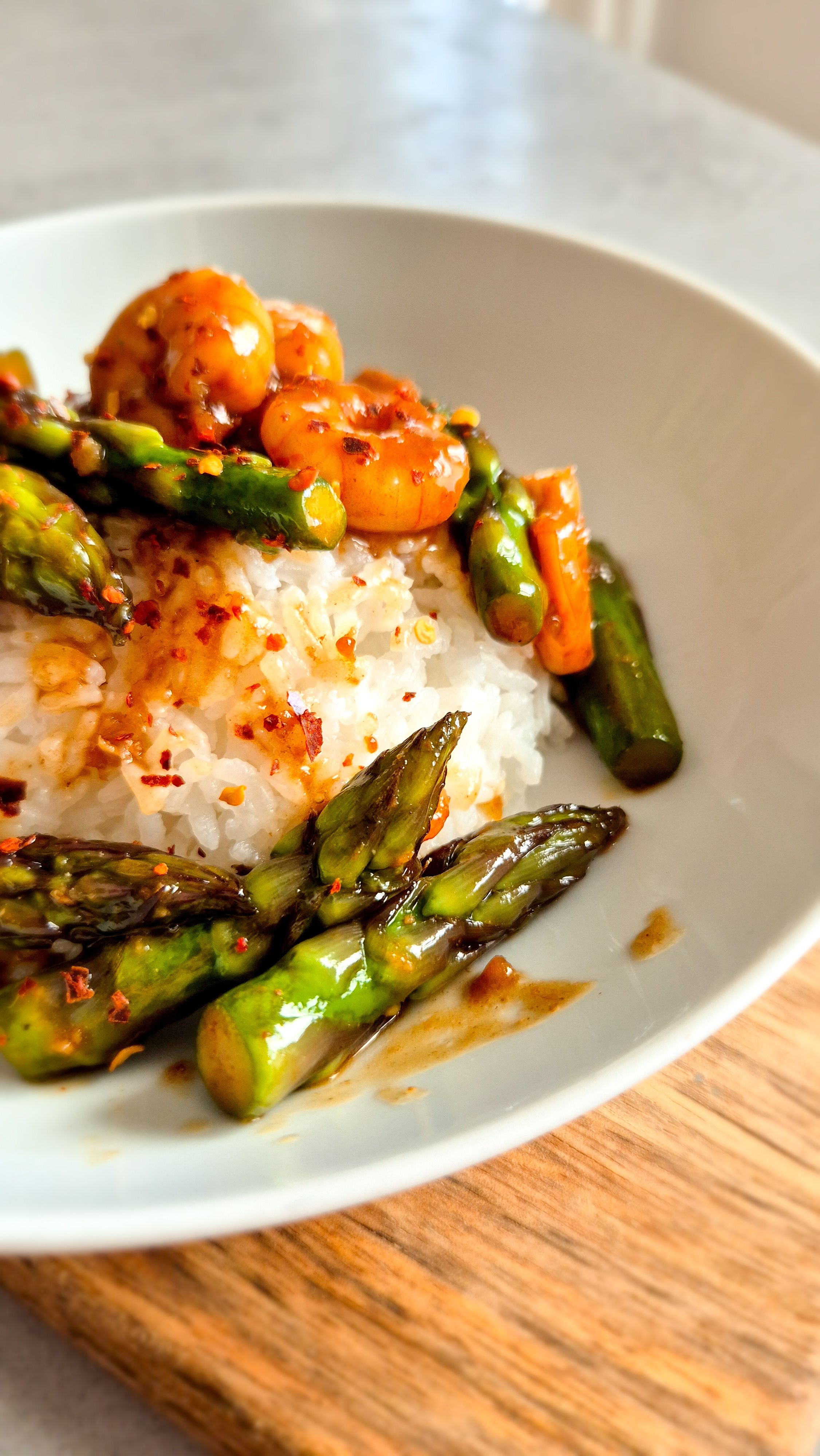 Spargel mit Garnelen - Asiatische Art