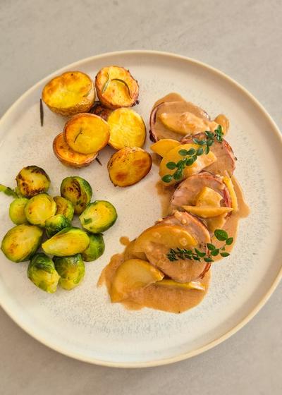 Schweinefilet mit karamellisierten Äpfeln und Zimt-Honig-Sauce - Bild 3