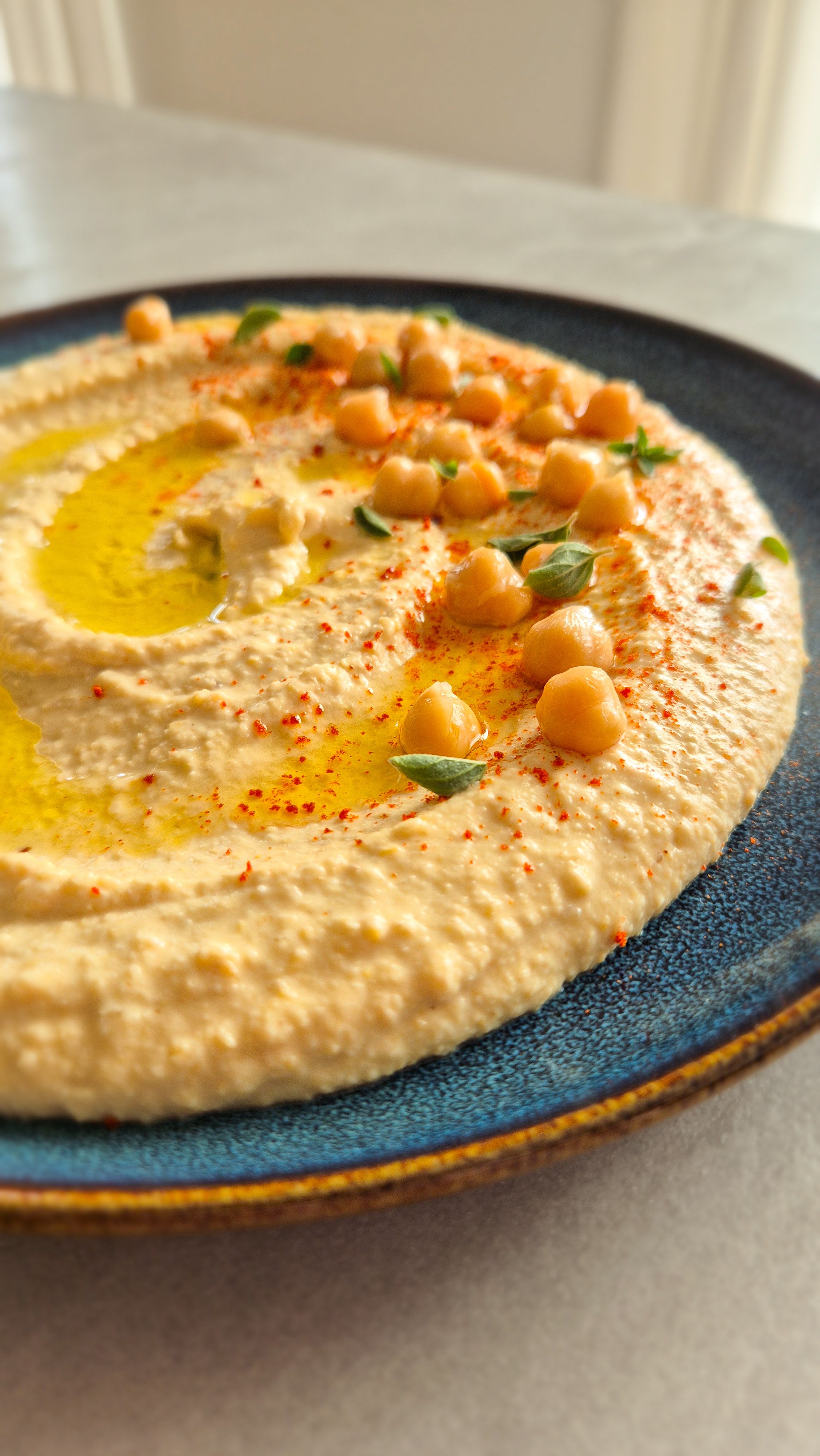 Hummus mit geröstetem Knoblauch - Thumbnail 3