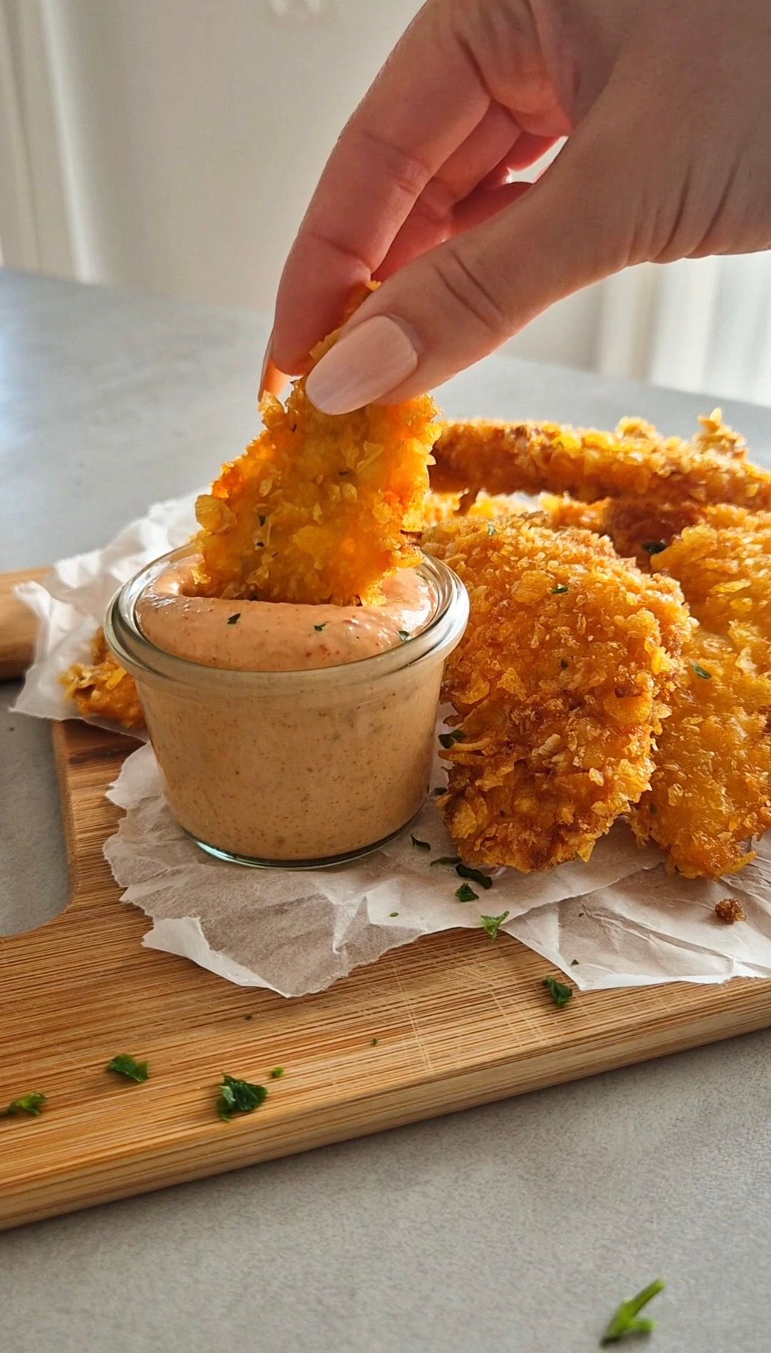 Chicken Tenders Rezept mit Raising Cane's Sauce