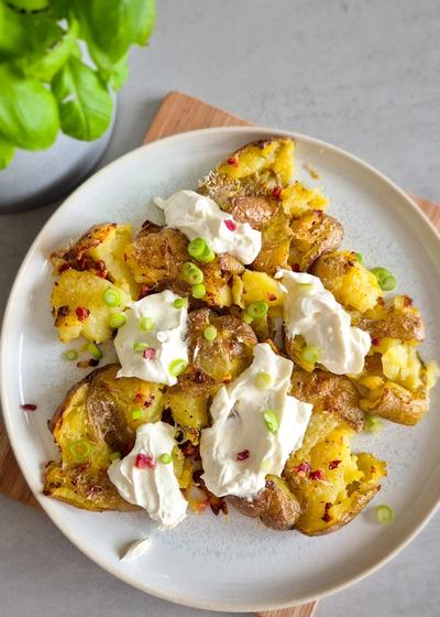 Smashed & Topped Potatoes: Die knusprigsten Quetschkartoffeln deines Lebens! - Bild 2