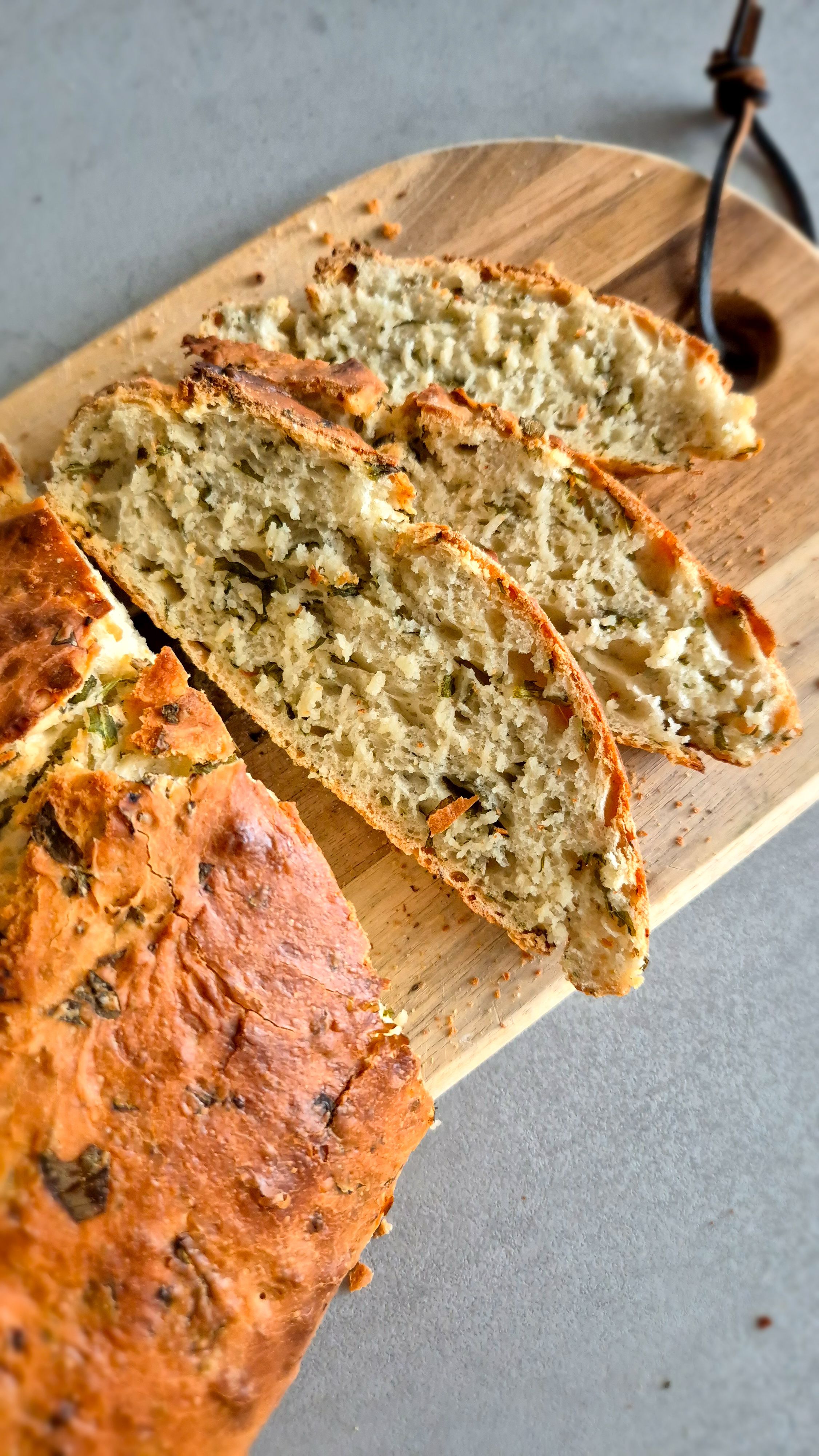 Rucola-Knoblauch-Brot - Bild 4