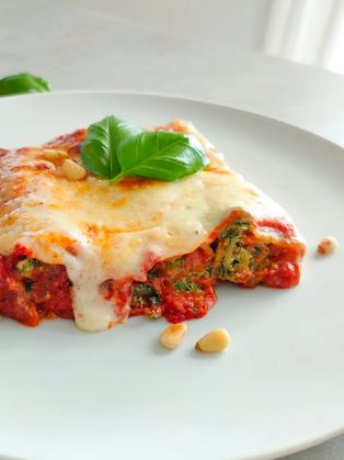 Cannelloni mit Spinat-Ricotta-Füllung und Béchamelsauce