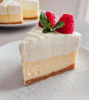 Vanilla White Chocolate Mousse Cheesecake