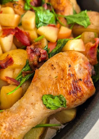 Herzhafte Apfel-Kartoffel-Hähnchen-Pfanne: Das perfekte One-Pan-Dinner - Bild 2