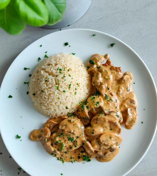 Schweinemedaillons in Champignon-Sahne-Sauce