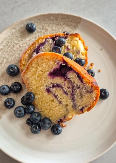 Saftiger Blaubeer-Marmorkuchen - Hauptbild