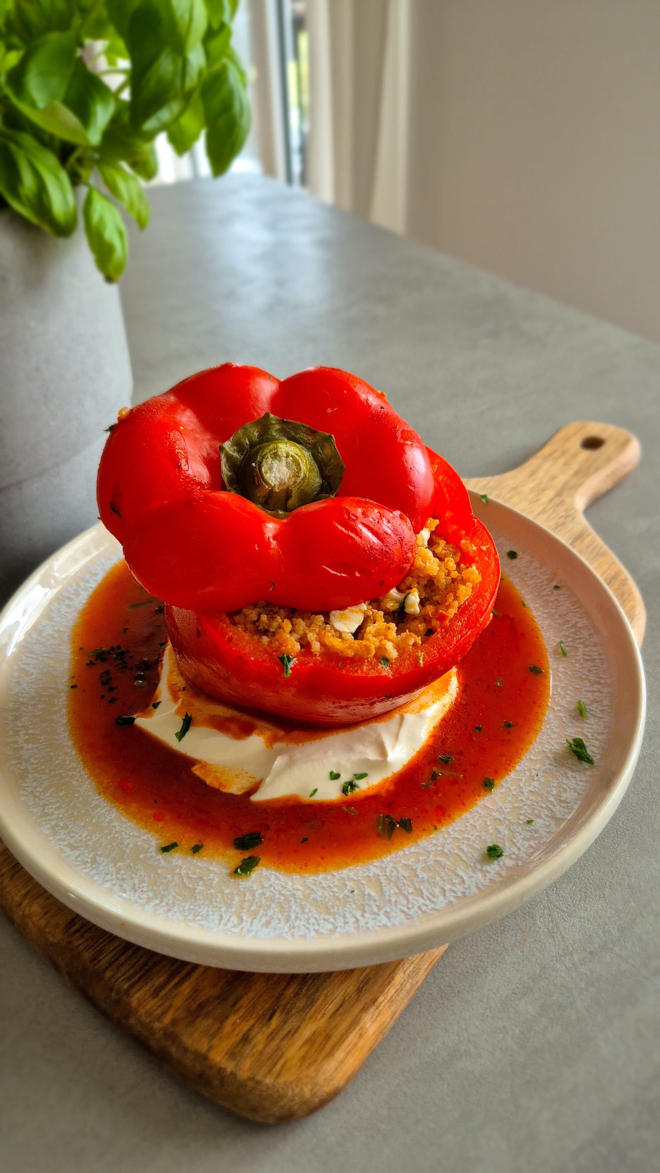 Gefüllte Paprika mal anders: Orientalischer Genuss mit Couscous & Feta - Bild 3