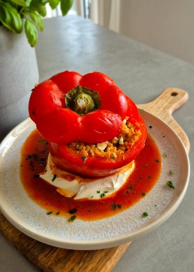 Gefüllte Paprika mal anders: Orientalischer Genuss mit Couscous & Feta - Bild 3