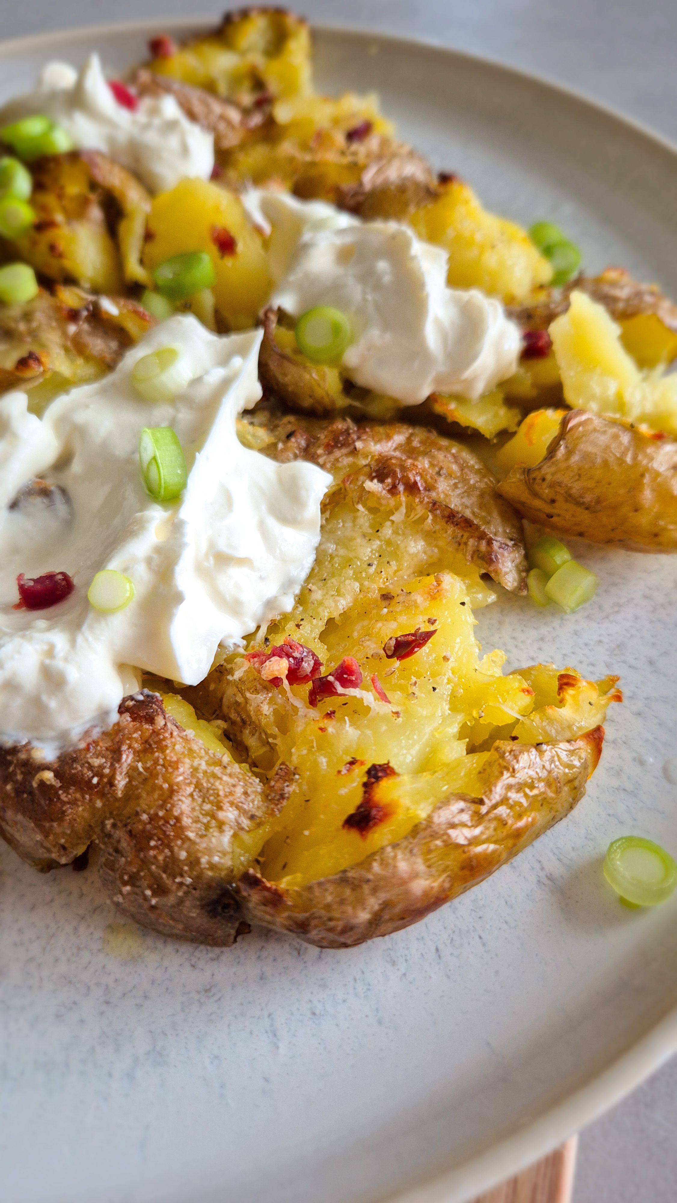 Smashed & Topped Potatoes: Die knusprigsten Quetschkartoffeln deines Lebens!