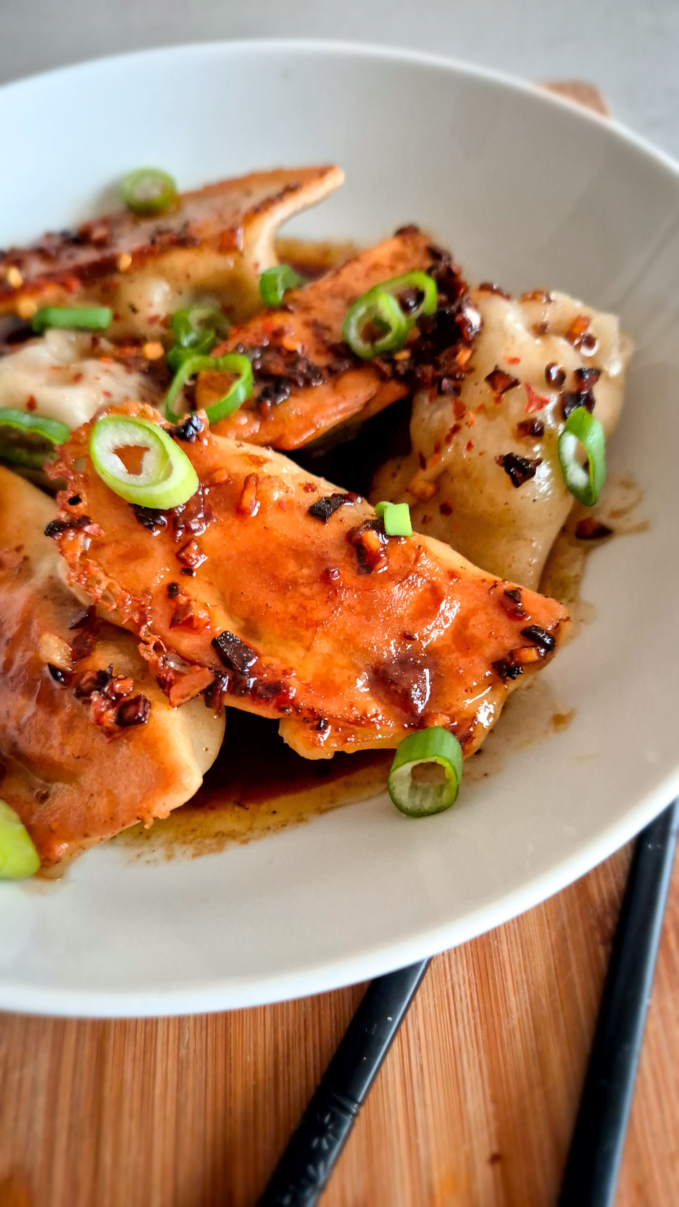 Gyoza in scharfer Chili Öl Sauce - Thumbnail 5