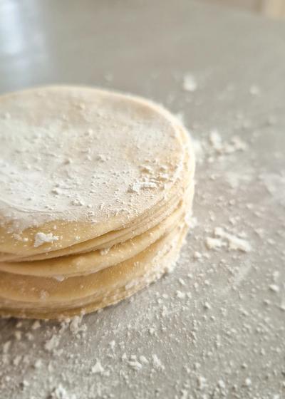 Selbstgemachter Teig für Dumplings - Hauptbild