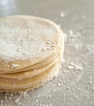 Selbstgemachter Teig für Dumplings