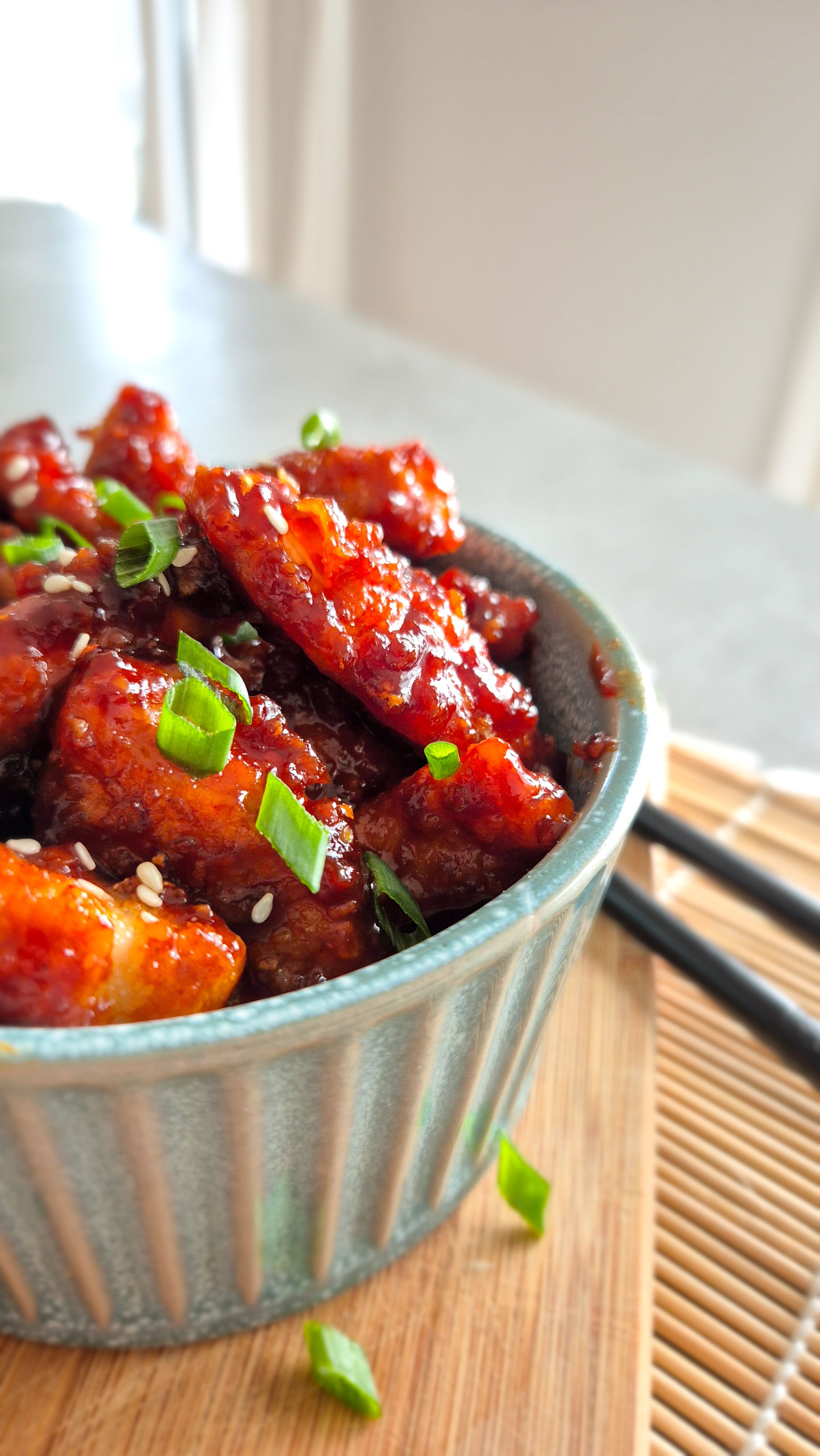 Dakgangjeong: Original Korean Fried Chicken – Knuspriges Hähnchen in süß-scharfer Glasur - Bild 2