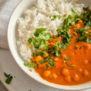 Würziges Hähnchen-Kichererbsen-Curry: Nach nordindischer Art