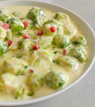 Rosenkohl in cremiger Sahne-Sauce