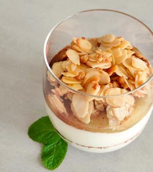 Knusper-Quark mit Apfelmus