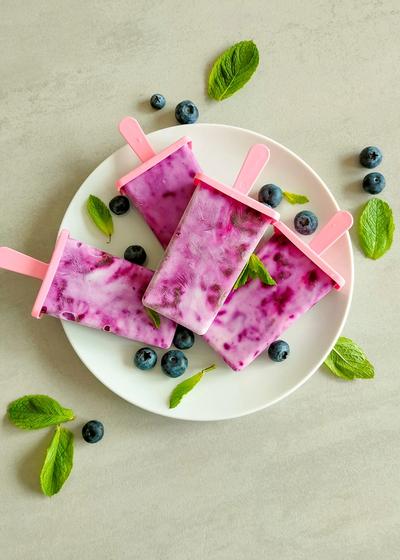 Heidelbeer-Vanille-Eis am Stiel - Hauptbild