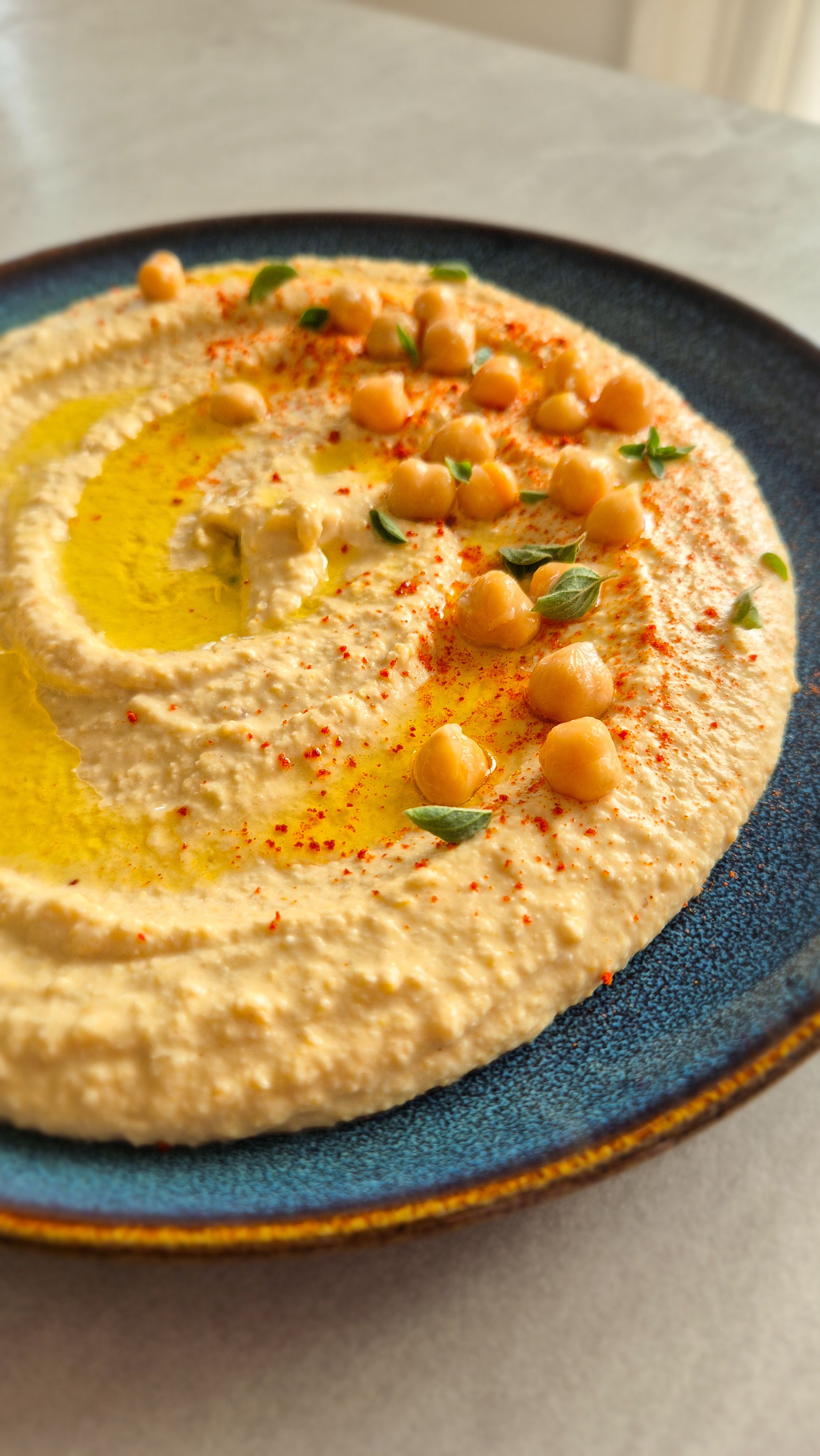 Hummus mit geröstetem Knoblauch