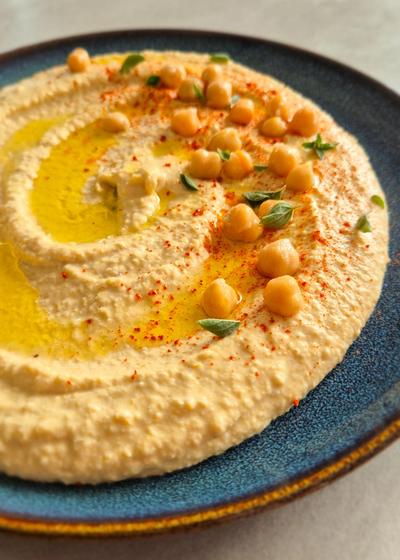 Hummus mit geröstetem Knoblauch - Hauptbild