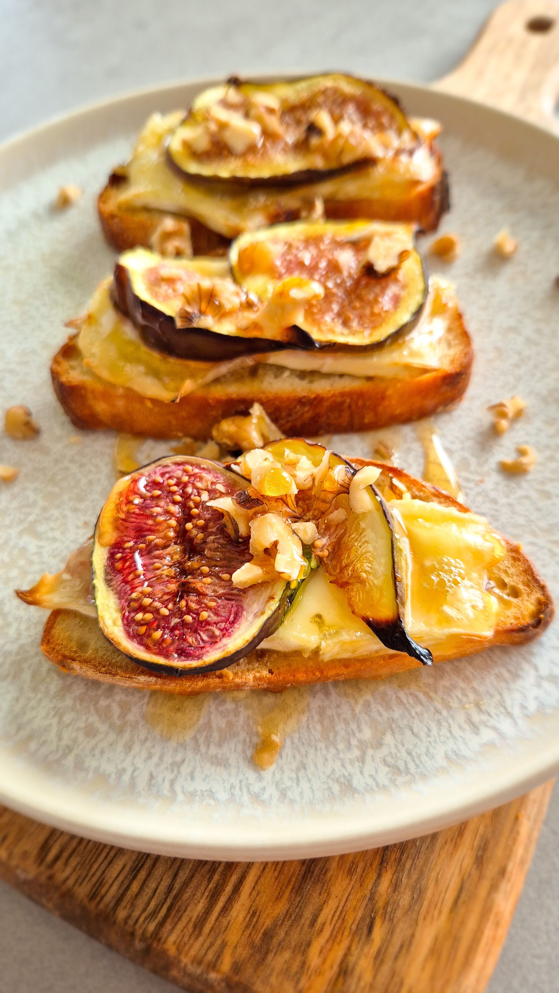 Feigen-Brie-Crostini