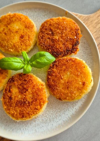 Gefüllte Kartoffeltaler mit Käse (aus Kartoffelbrei) - Bild 2