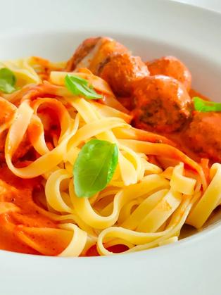 Spaghetti mit Fleischbällchen