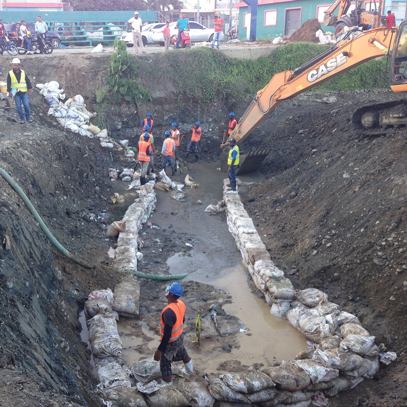 Saneamiento pluvial y sanitario