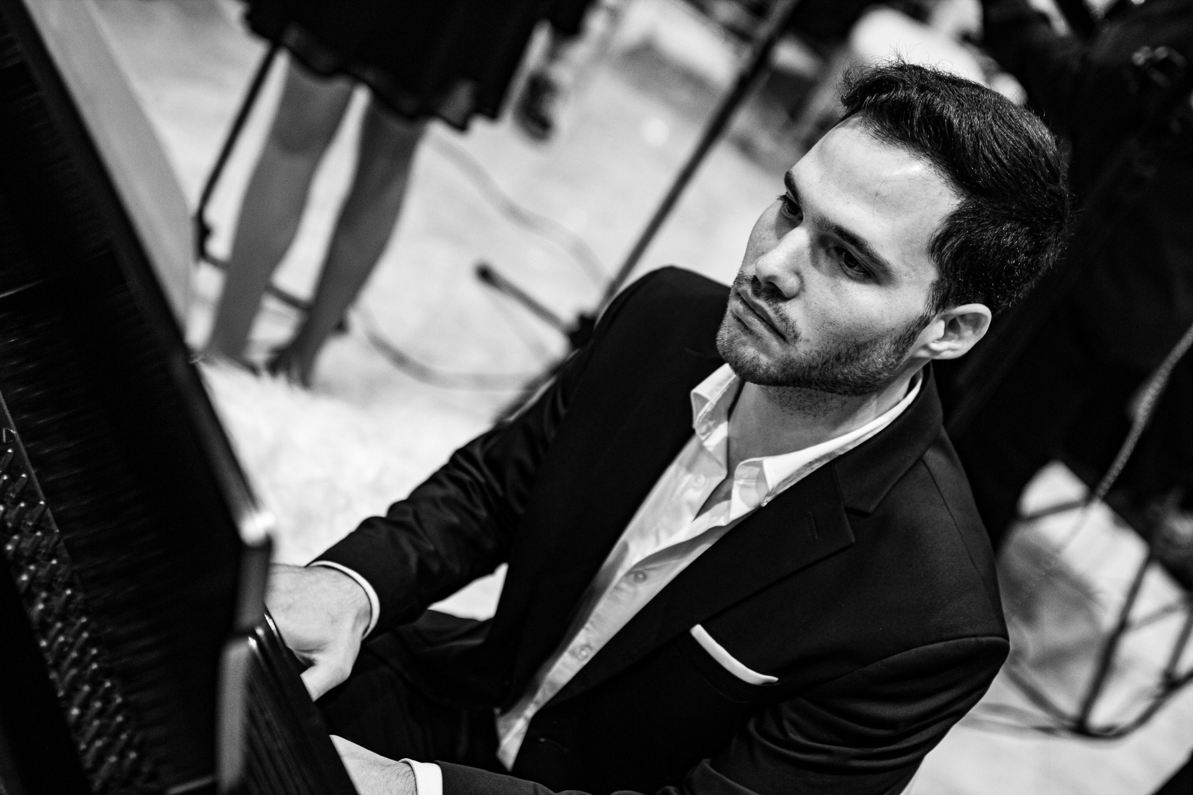 Shaked Shachar performing on the piano