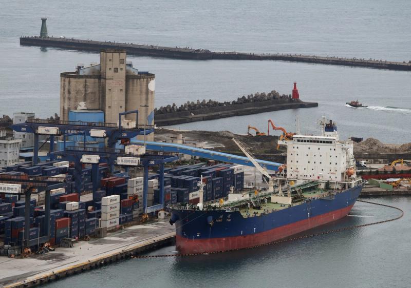 Houthis Open a Second Front in the Red Sea, Sending Brent Above $100 for First Time Since May