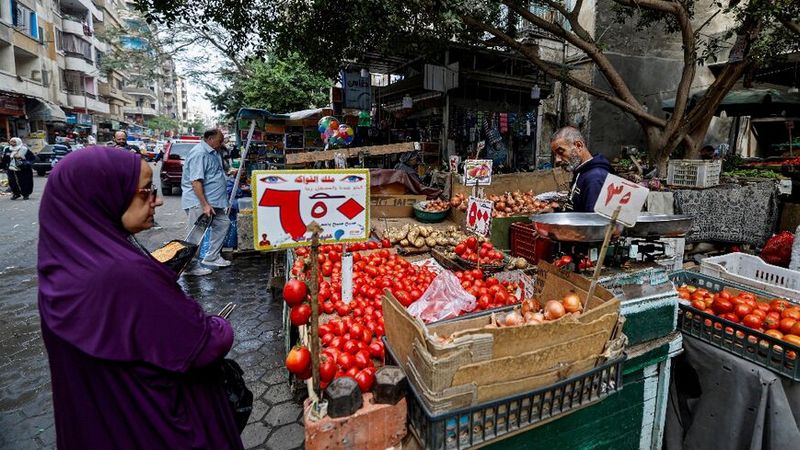 Essential goods Spike as Egypt’s Inflation Surges on Fuel Hikes and Iran War Fallout