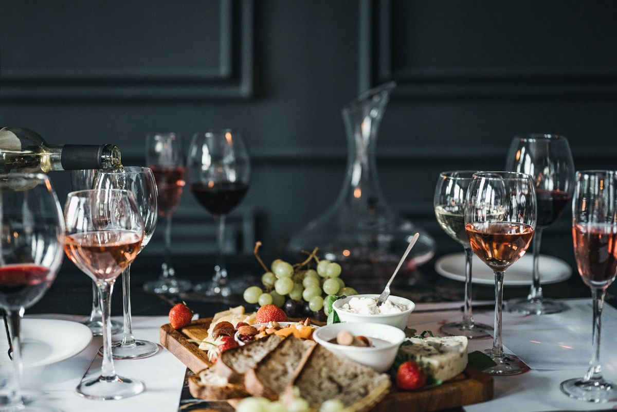 wine table spread