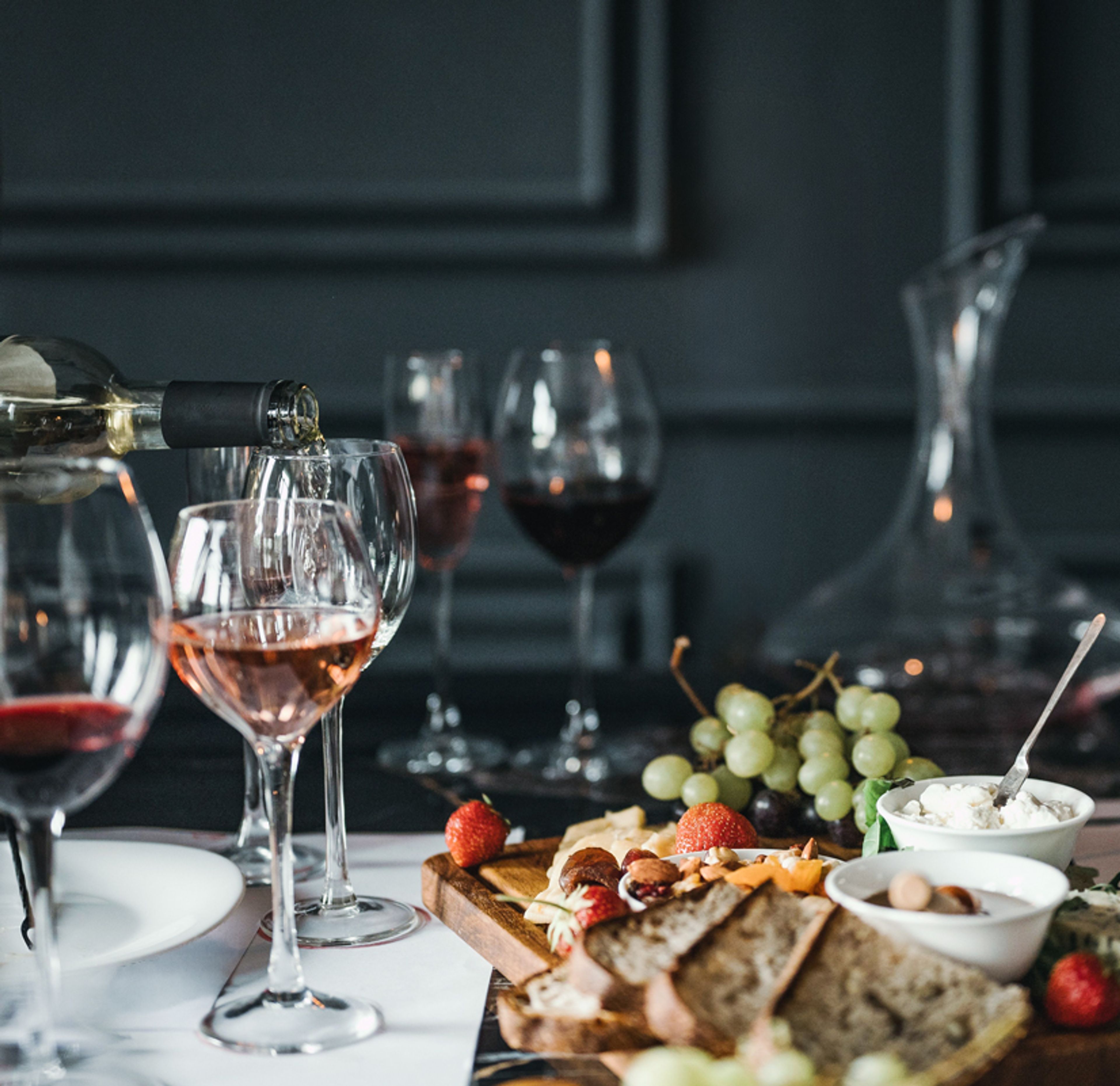 wine table spread