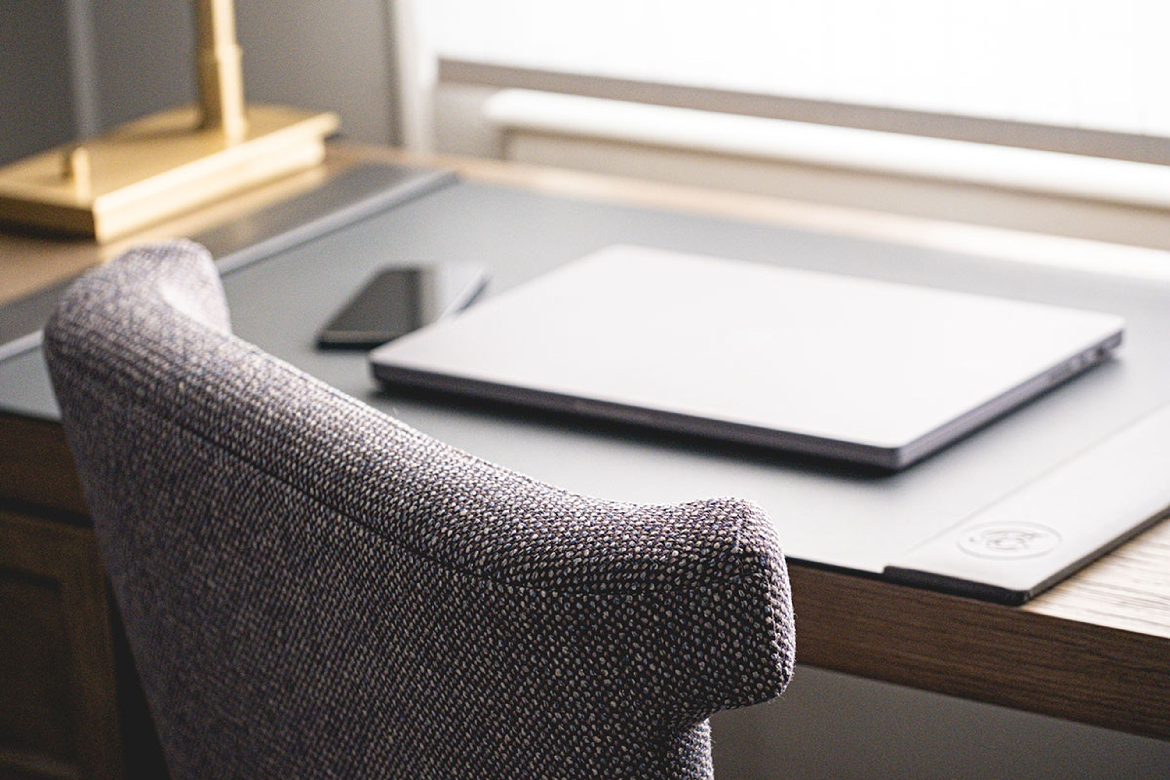 Beacon Grand - Classic Room Desk