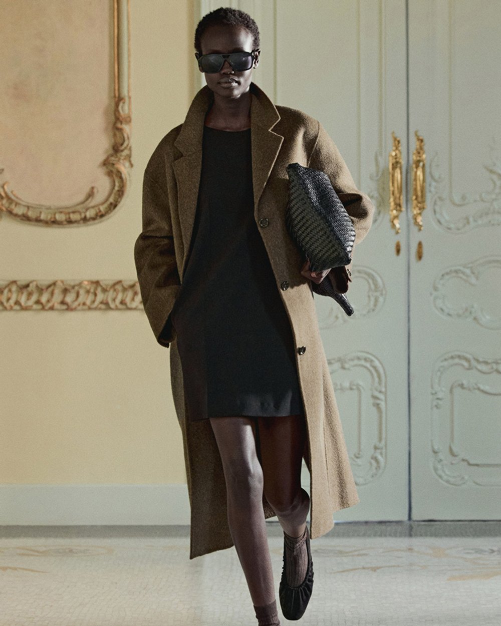 251124_MD_RUNWAY_W_06_0482