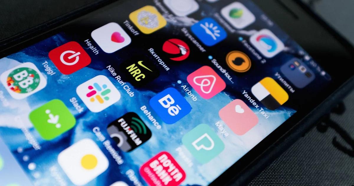 A designer ensuring ADA compliance for a civic gamification mobile interface