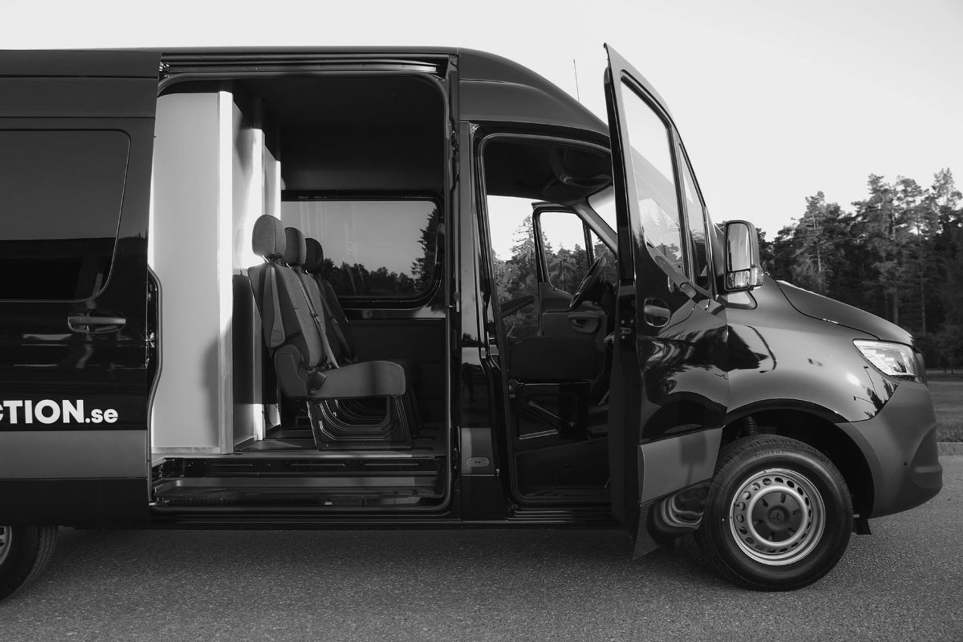 Mercedes Sprinter 6-seats