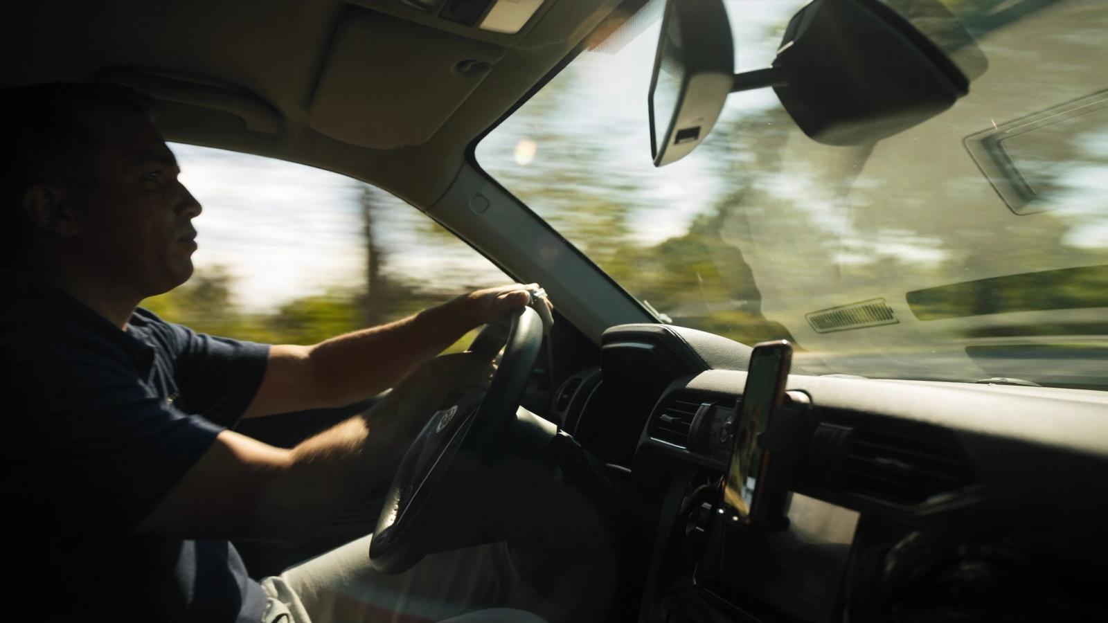 Why Generic AI Software Falls Short in Commercial Vehicle Sales