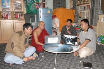 ပၢင်ၵုမ် တႃႇႁဵတ်း ၾွၼ်ႉယူႇၼီႇၶူတ်ႉ