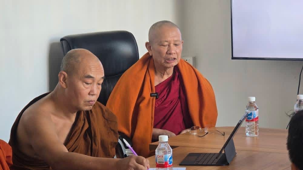 တူၼ်ၶူးလူင် ၸဝ်ႈၼႃႇရၼႃႇထႁဝ်းၶႃႈ မွၵ်ႇလၢတ်ႈၶေႃႈၵႂၢမ်း ဢေႃးဝႃႇတ