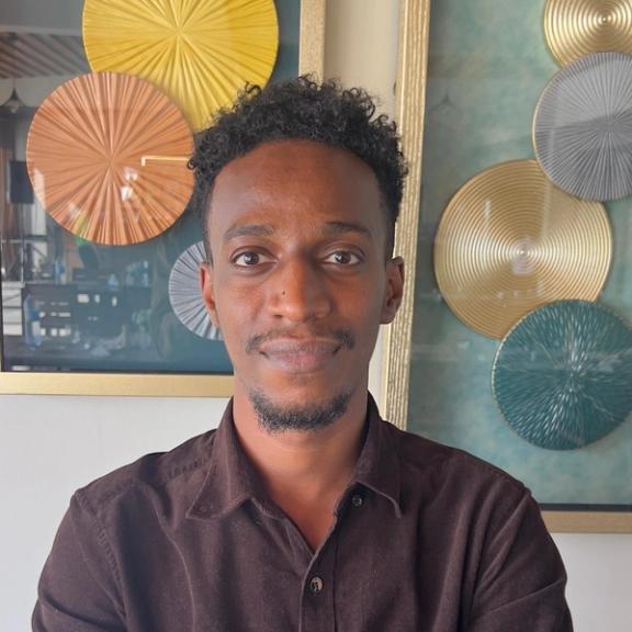 Headshot of Teddy Danamo