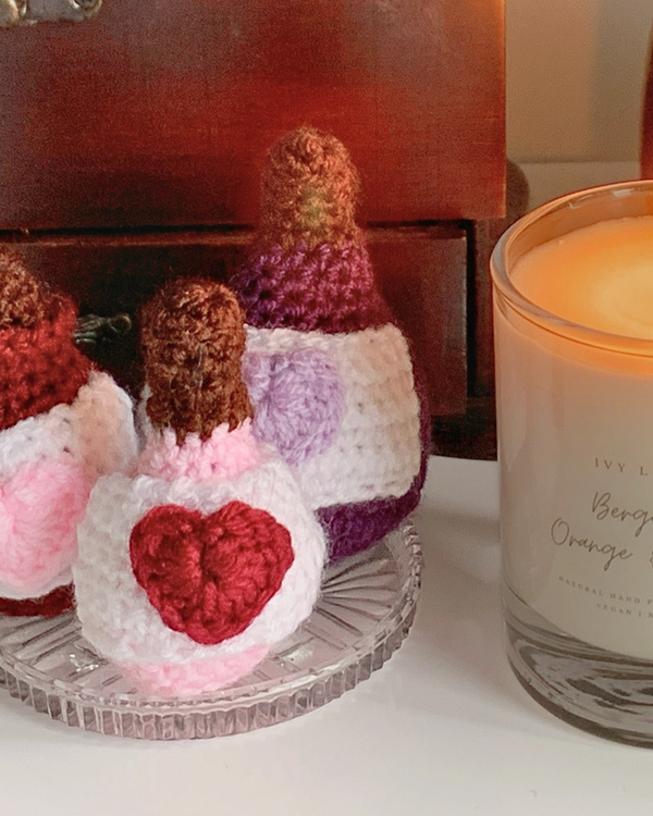 Seasonal crochet patterns