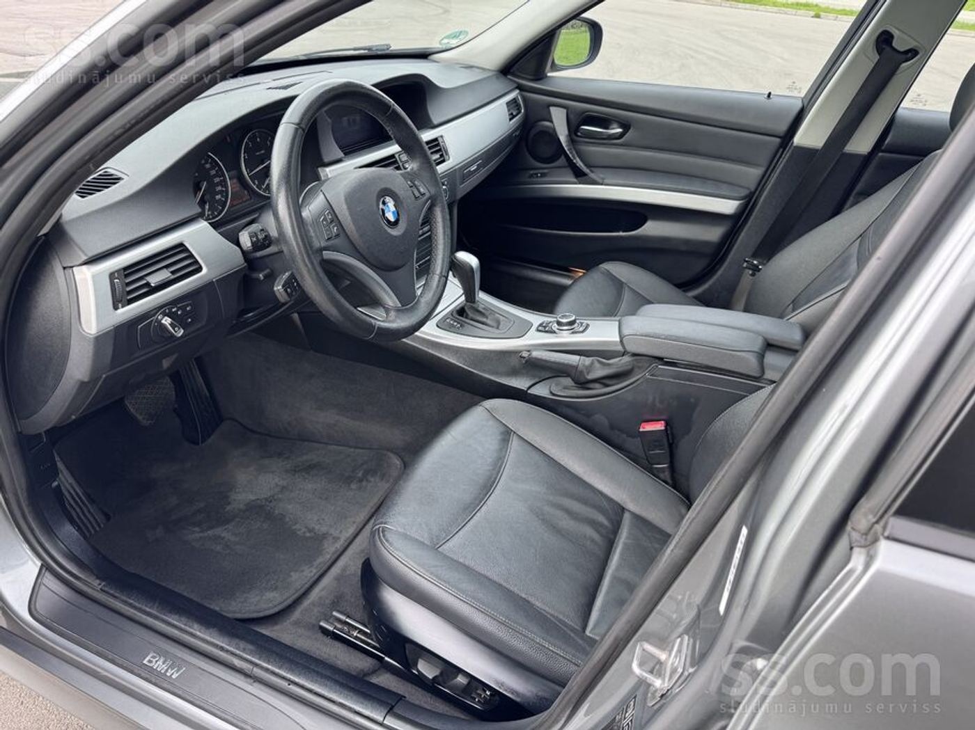 BMW 320 2011