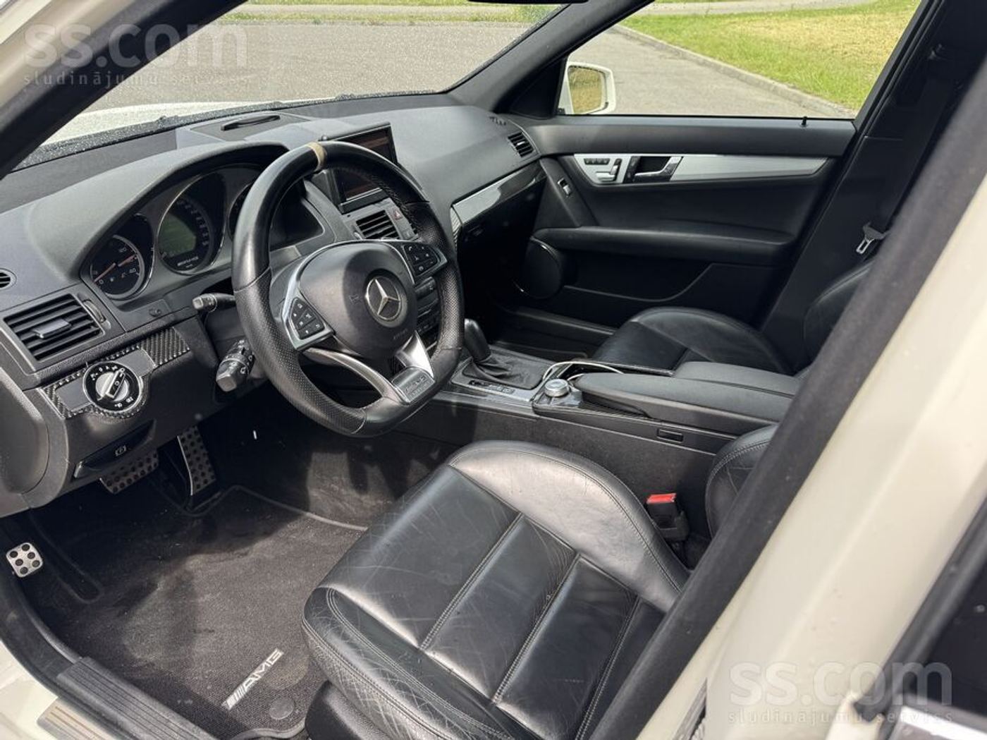 Mercedes-Benz C63 AMG 2009