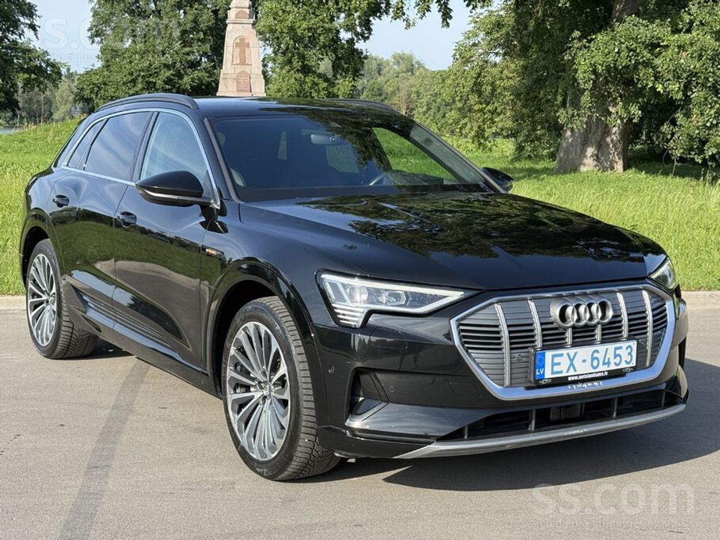 Audi e-tron 2019