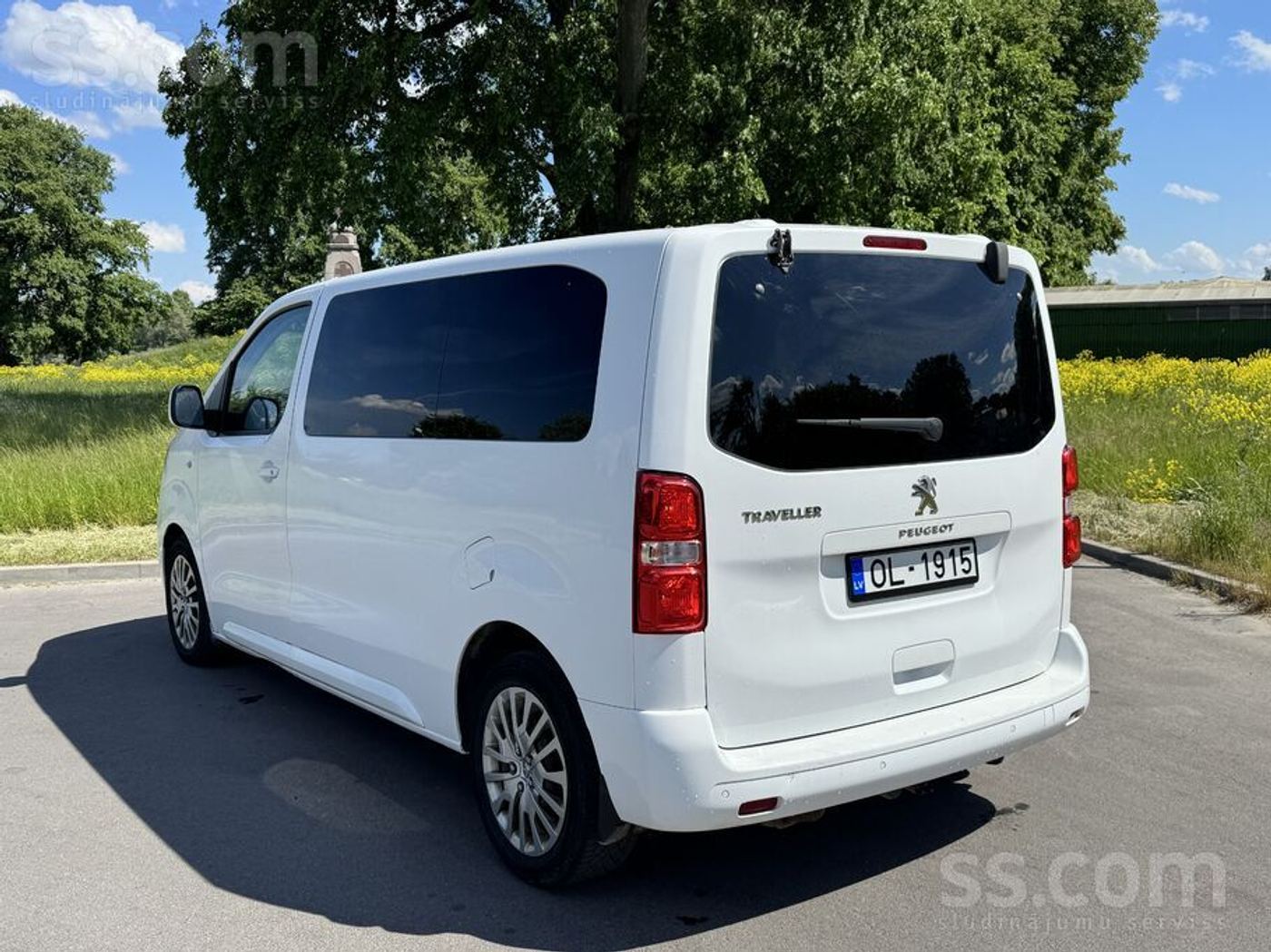 Peugeot Traveller 2017