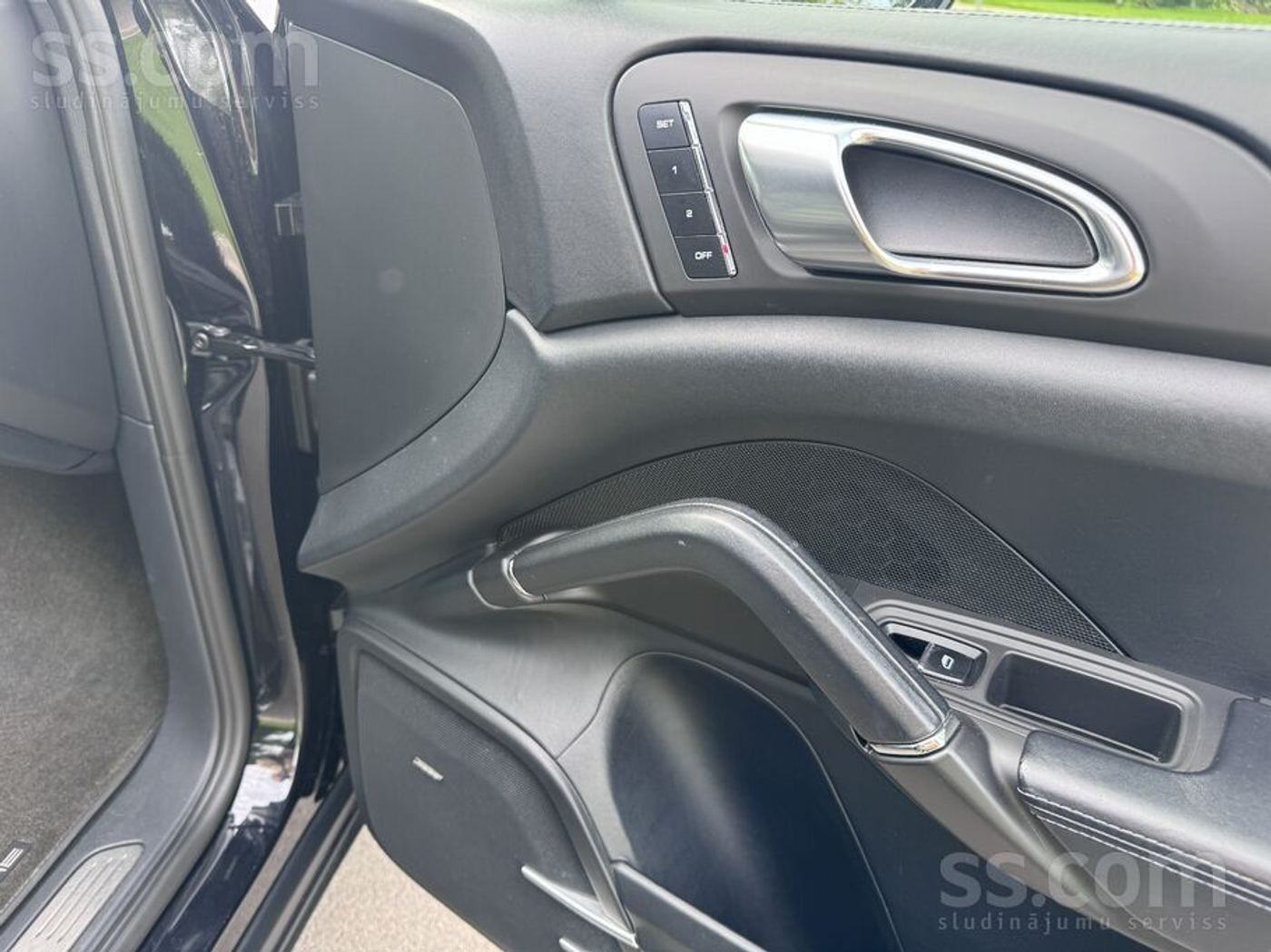 Porsche Cayenne 2012