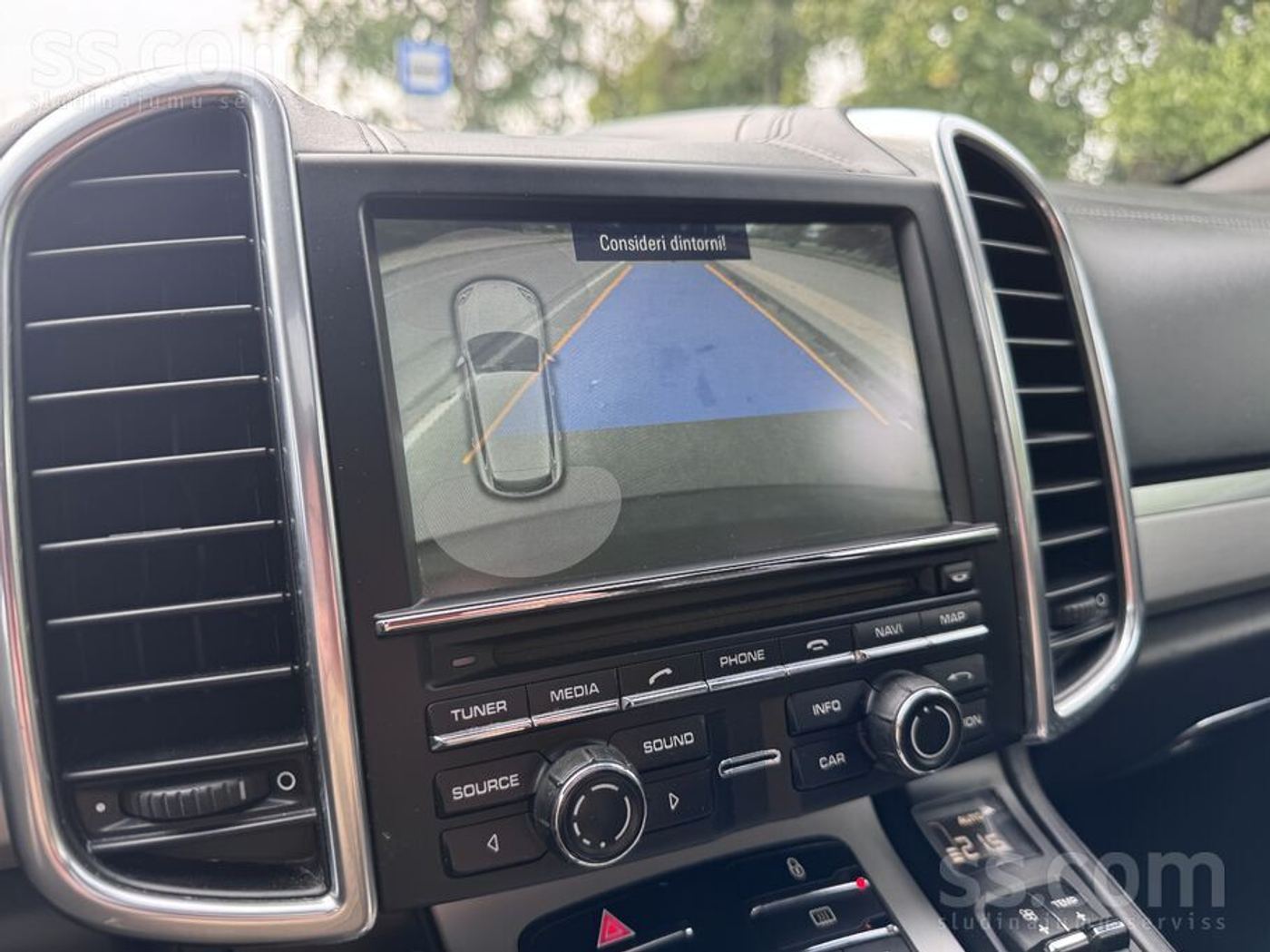 Porsche Cayenne 2012