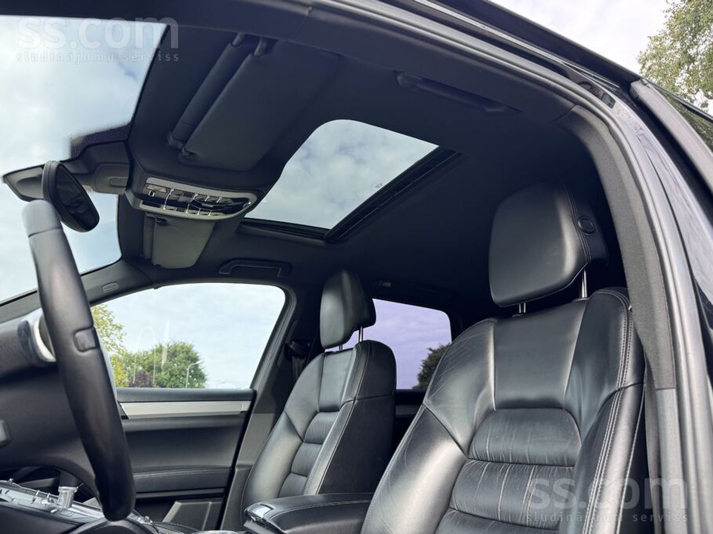 Porsche Cayenne 2012